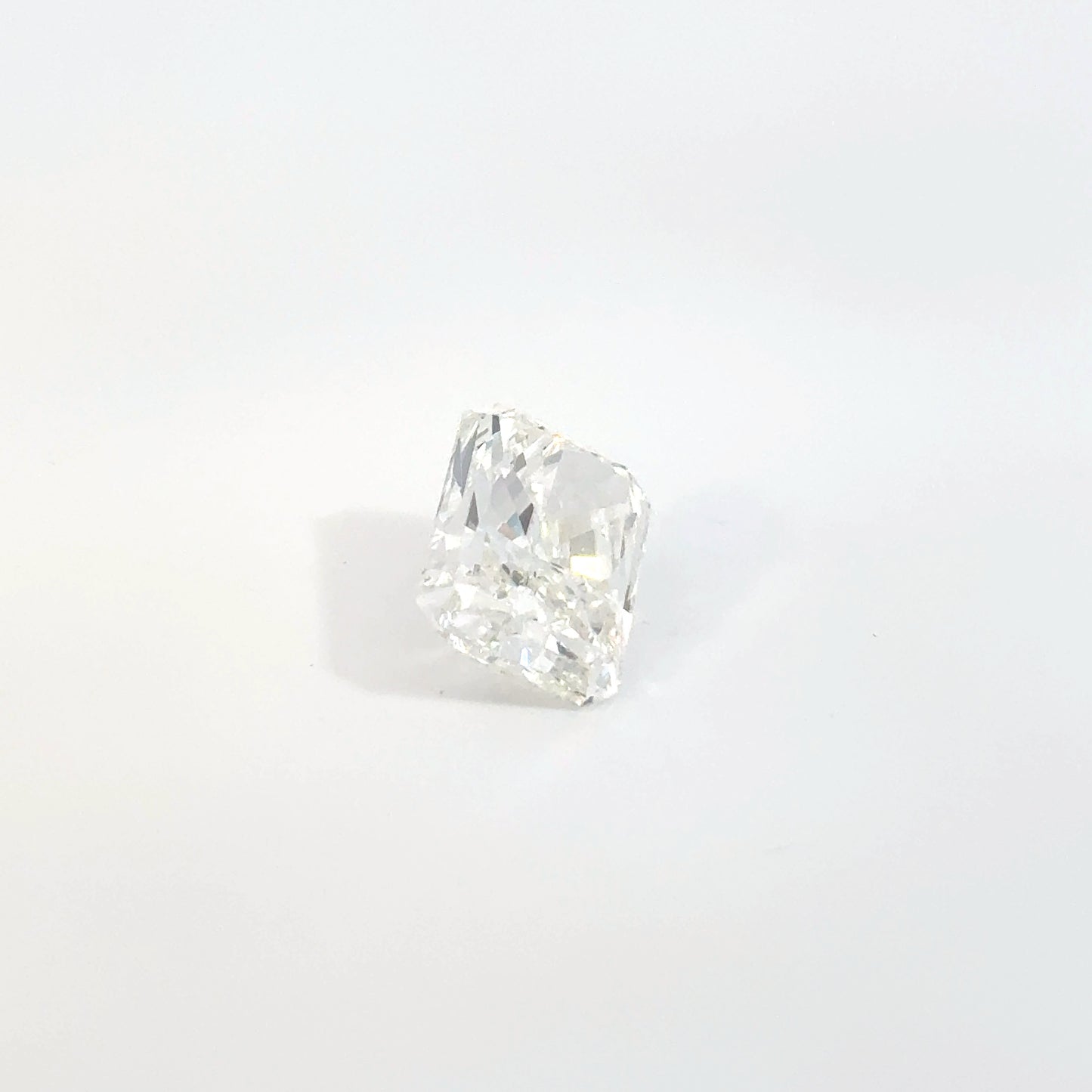 5.00 CT G VS1 Rectangular Modified Brilliant Lab-Grown Diamond – IGI Certified