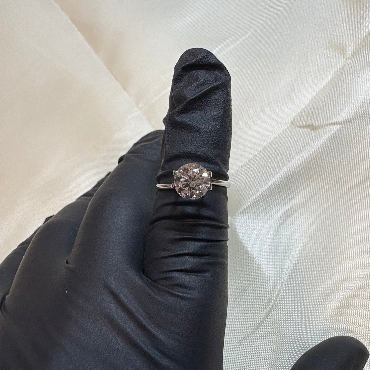 2.05 Carat F-VS1 Round Brilliant