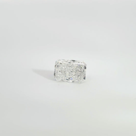 3.02 CT D VS1 Radiant Lab-Grown Diamond – IGI Certified