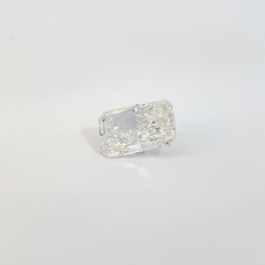 5.00 CT G VS1 Rectangular Modified Brilliant Lab-Grown Diamond – IGI Certified